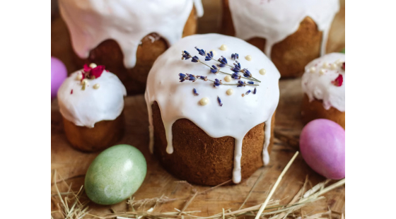 Как украсить кулич в 2025: стильные и патриотические идеи декора